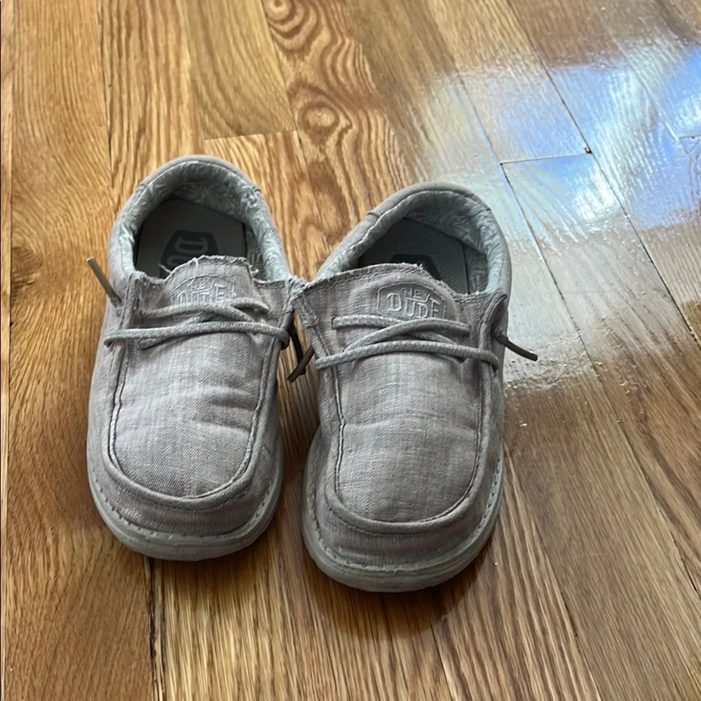 Hey Dude Moccasin Cream and Tan Slip-On Shoes